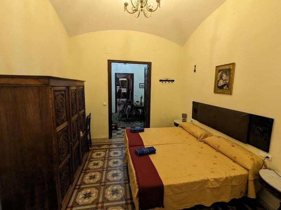 Apartamentos Jp Fregenal Фрехеналь-де-ла-Сьерра Экстерьер фото